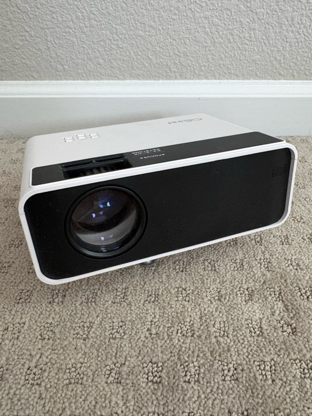 Cibest Portable Movie Projector
Outdoor Video Projector
Video game projector